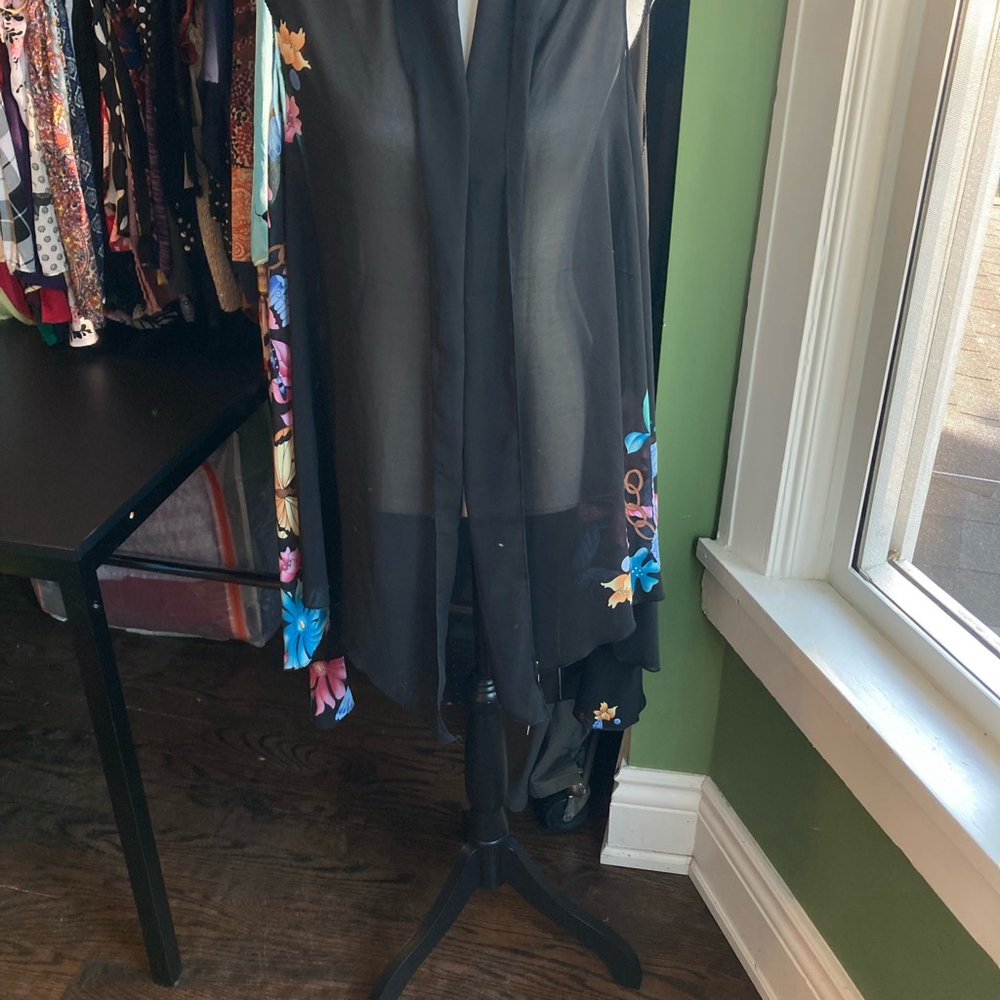 Women's sleevless kinono OS Black Multi-color